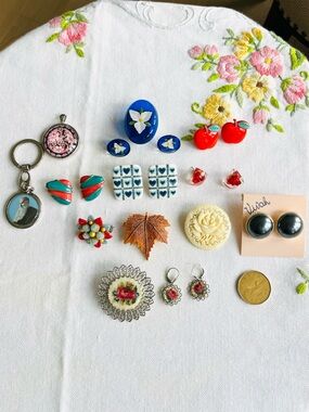 Huge Vintage & Retro Jewelry Collection Lot - 15+ Pcs, Petit Point, Vivah